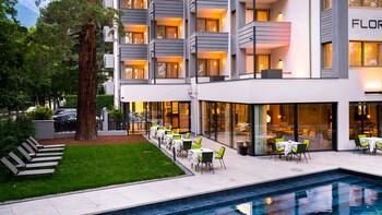 Flora Hotel & Suites