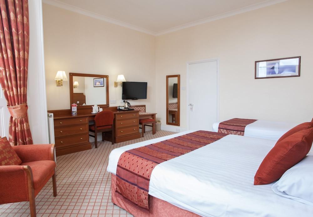 TLH Toorak Hotel