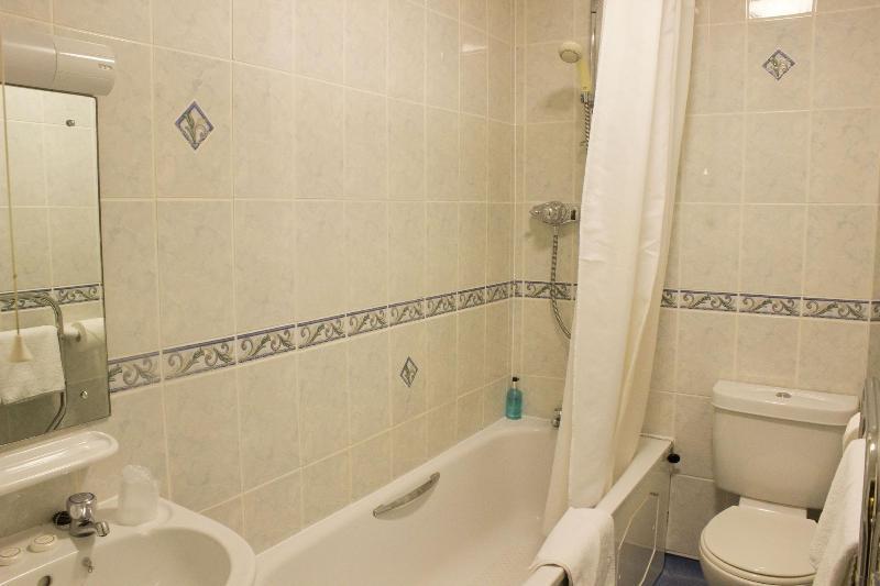 TLH Victoria Hotel