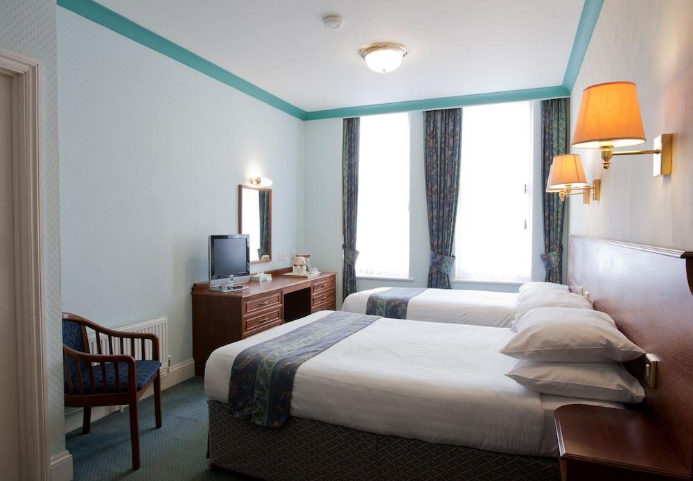 TLH Victoria Hotel