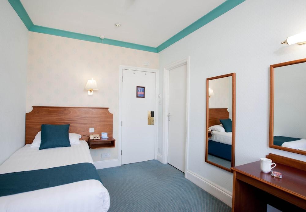 TLH Victoria Hotel