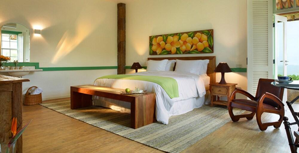 Lake Villas Charm