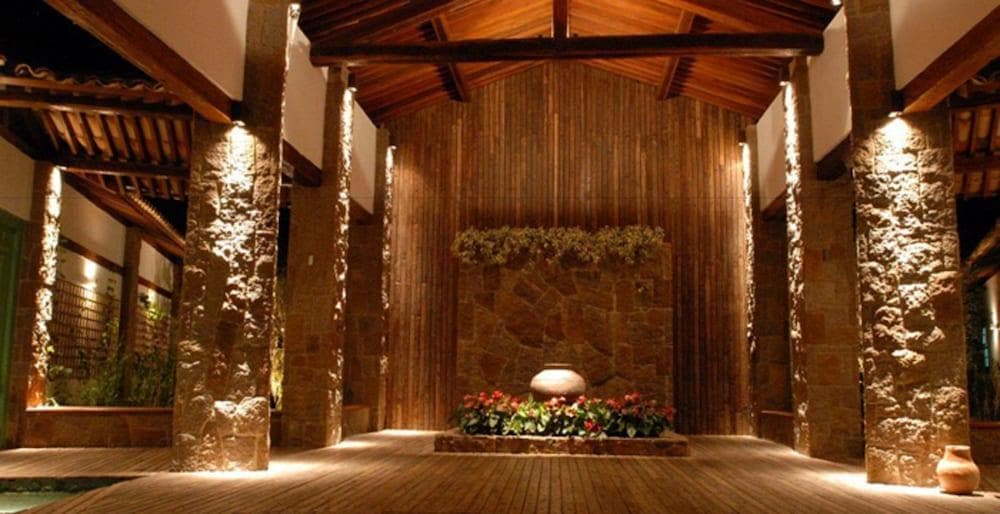 Lake Villas Charm