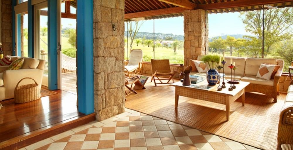 Lake Villas Charm