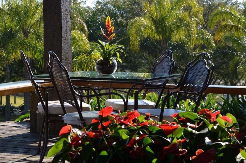 Lake Villas Charm
