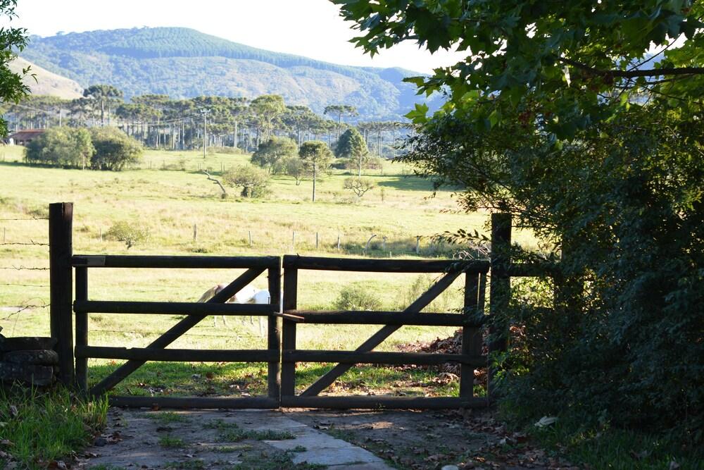 Hotel Fazenda Pedras Brancas