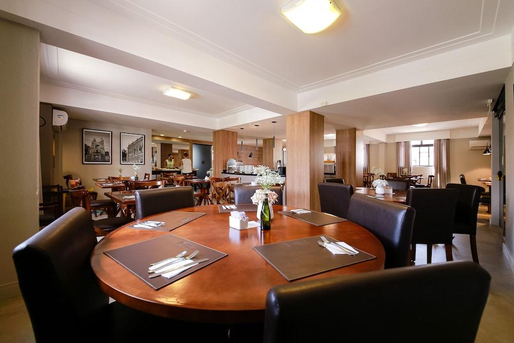 Hotel Lunes