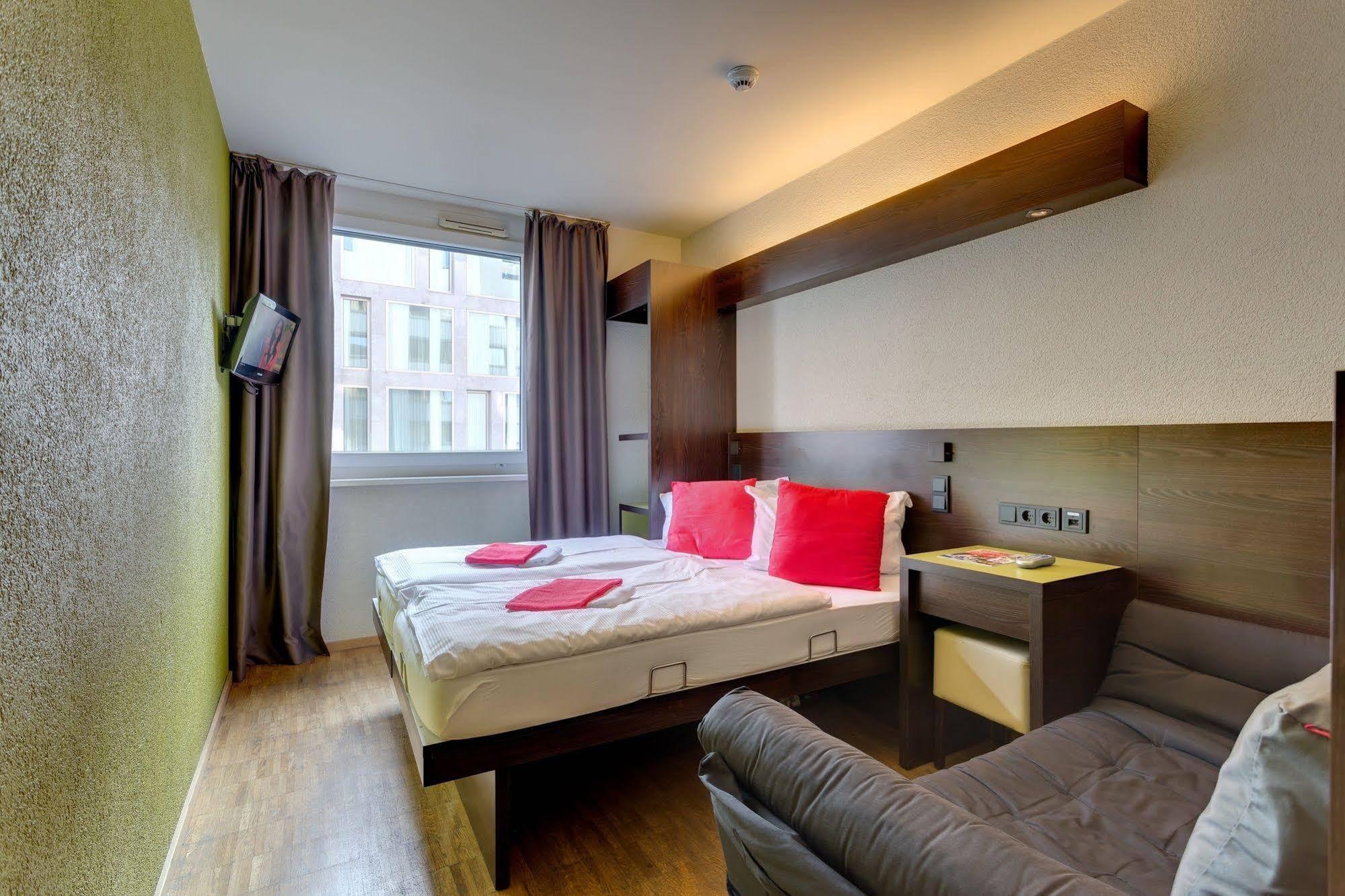 Meininger Hotel Berlin Hauptbahnhof