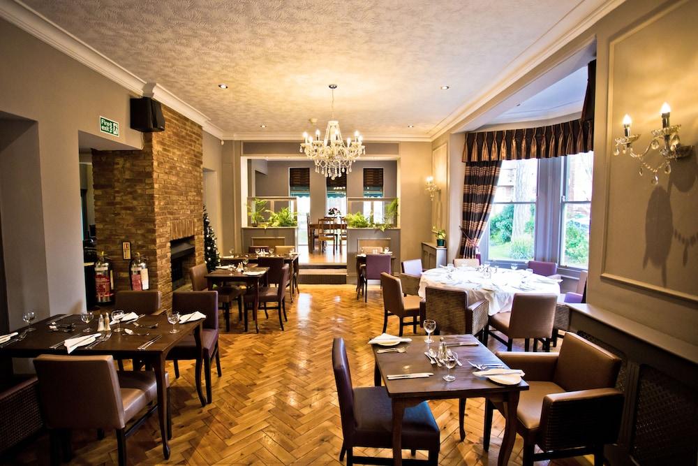 Wards Hotel