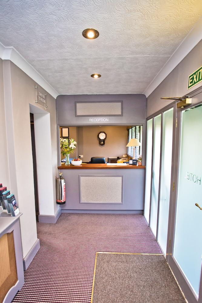 Wards Hotel