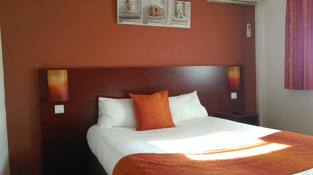 Hotel initial Lyon / Villefranche-Sur-Saone  by balladins
