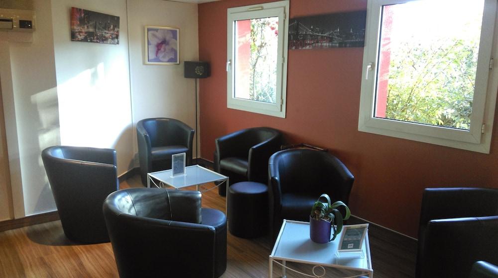 Hotel initial Lyon / Villefranche-Sur-Saone  by balladins