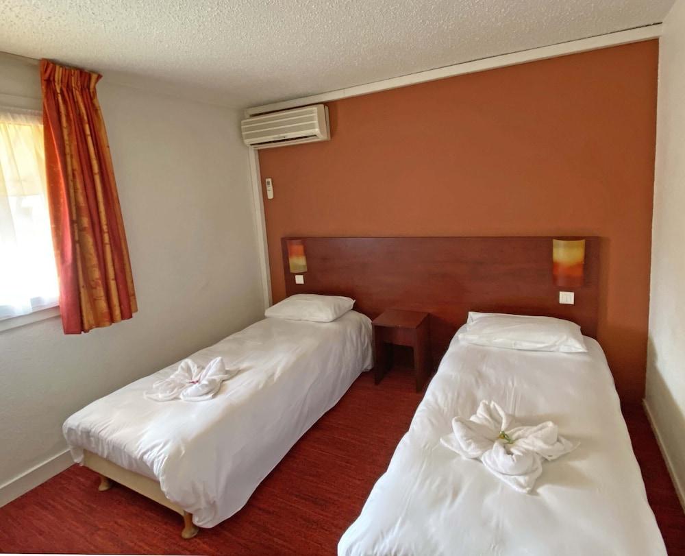 Hotel initial Lyon / Villefranche-Sur-Saone  by balladins