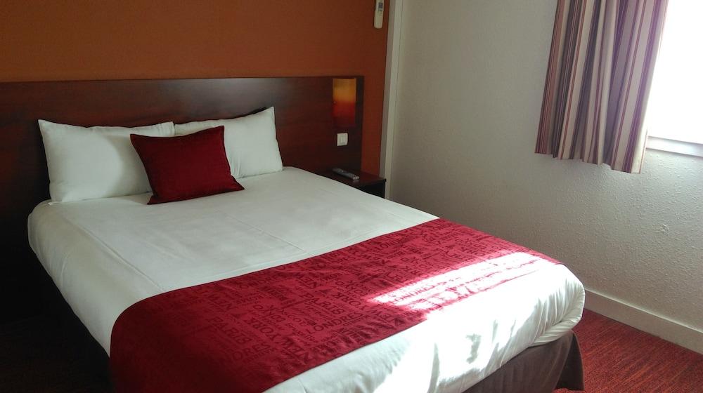 Hotel initial Lyon / Villefranche-Sur-Saone  by balladins