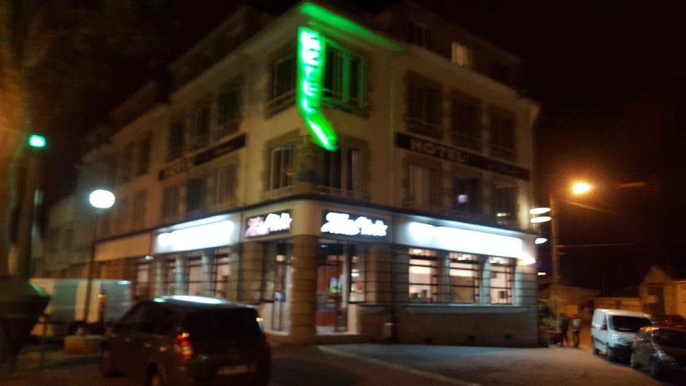 La Perriere