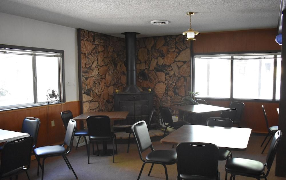 White Chief Mountain Lodge