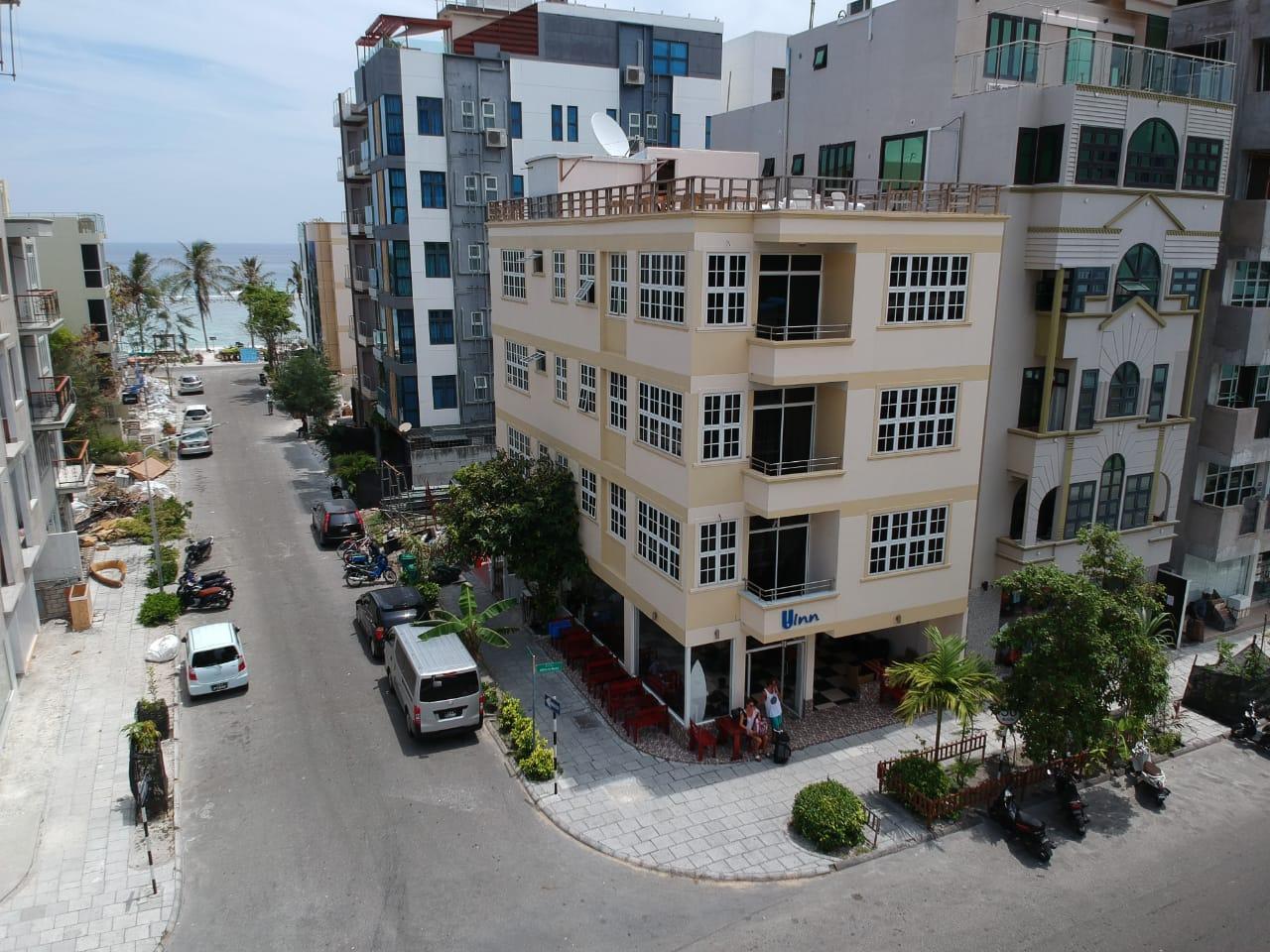 Turquoise Residence by UI