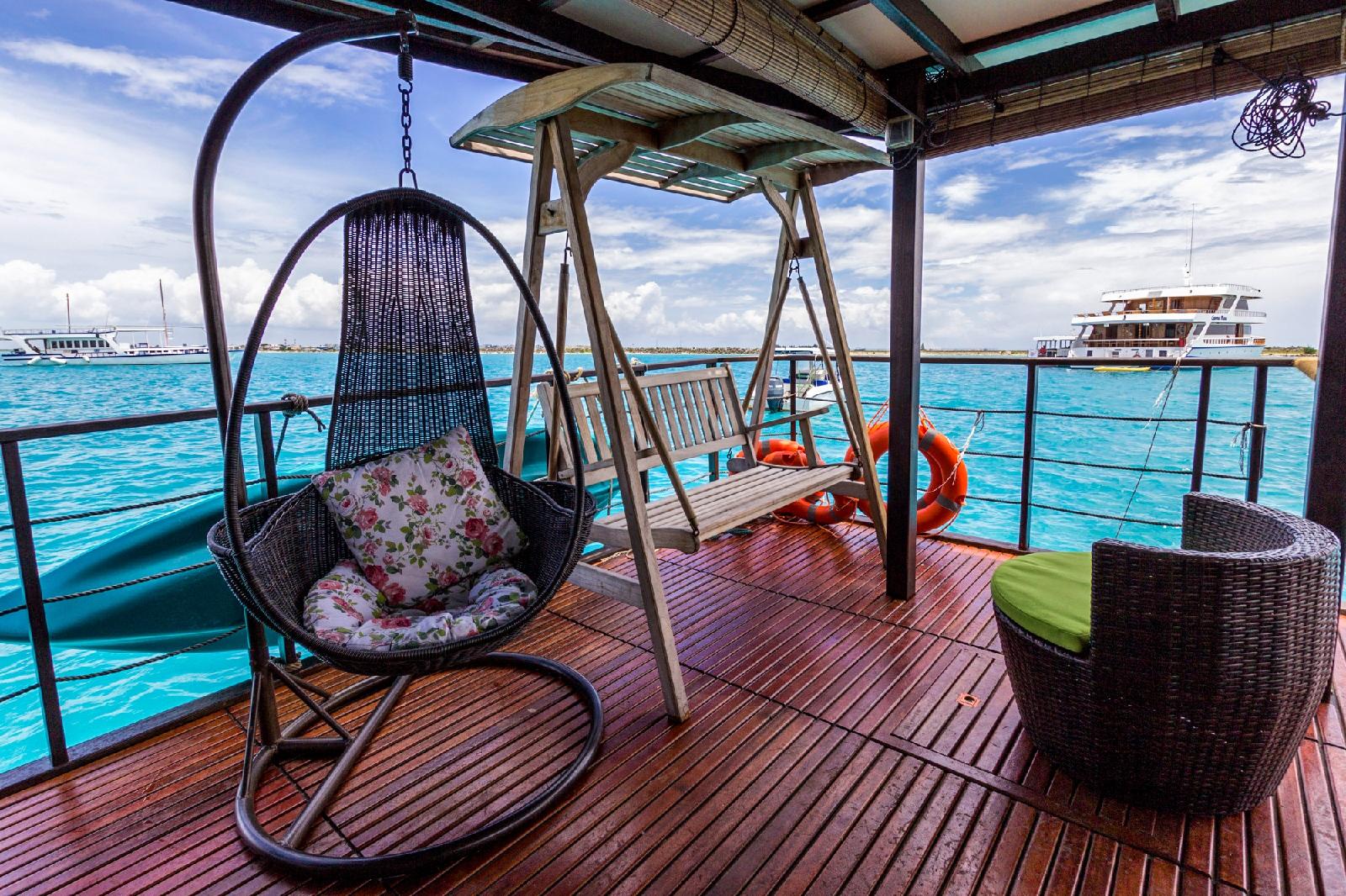 Turquoise Residence by UI