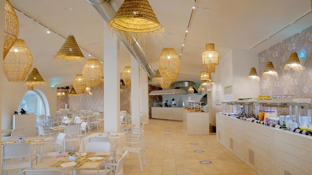 VOI Tropea Beach Resort