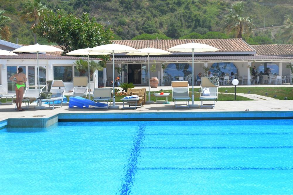VOI Tropea Beach Resort