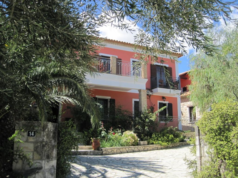 Anatoli Labreon Guesthouse - Apartments