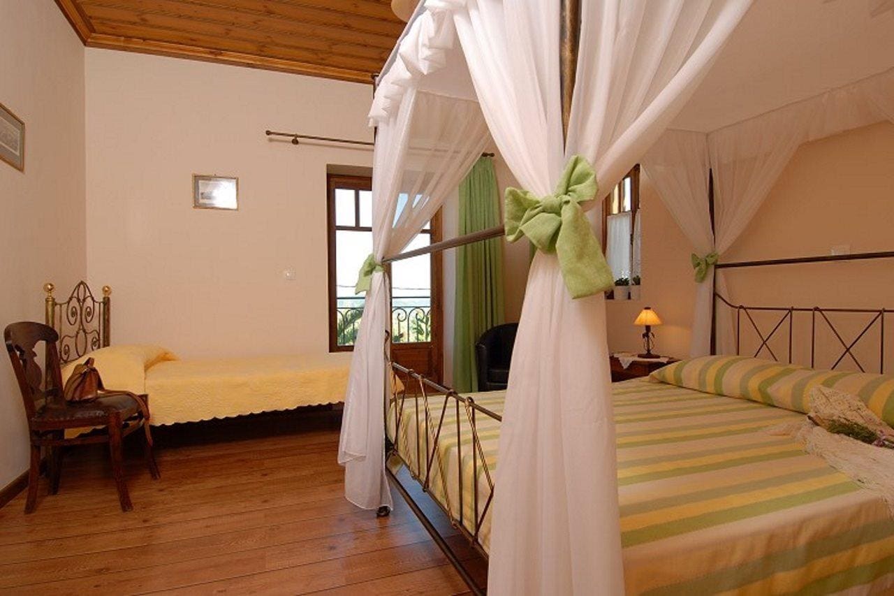 Anatoli Labreon Guesthouse - Apartments