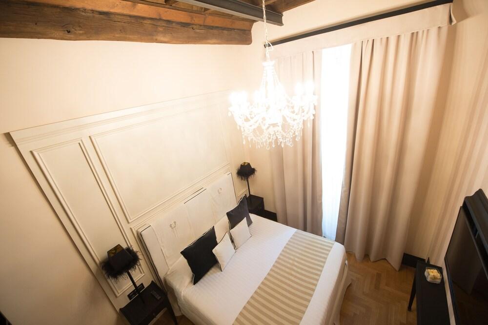 Profumo Maison d'Hotes