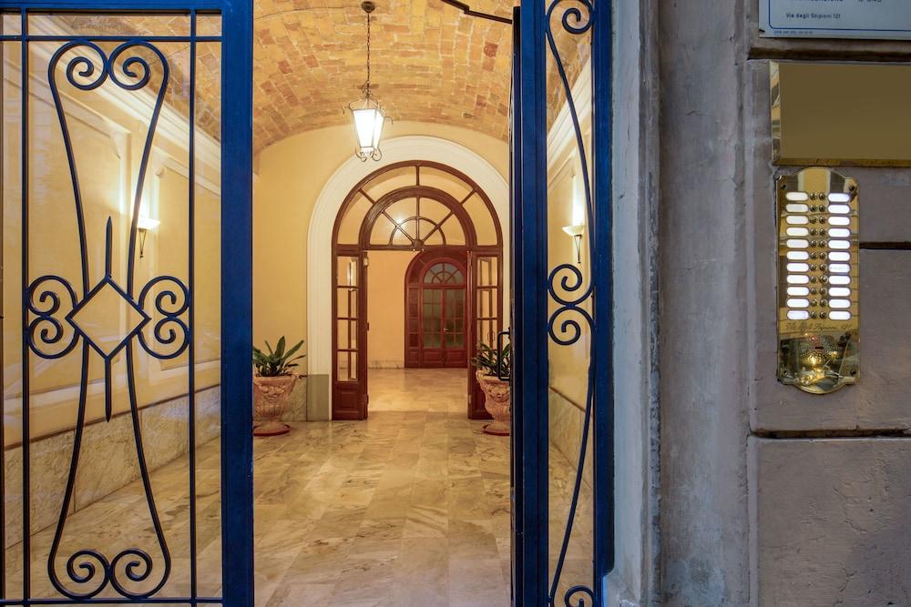 Vatican Studio Apartment