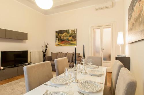 Milan Royal Suites & Luxury Apartments