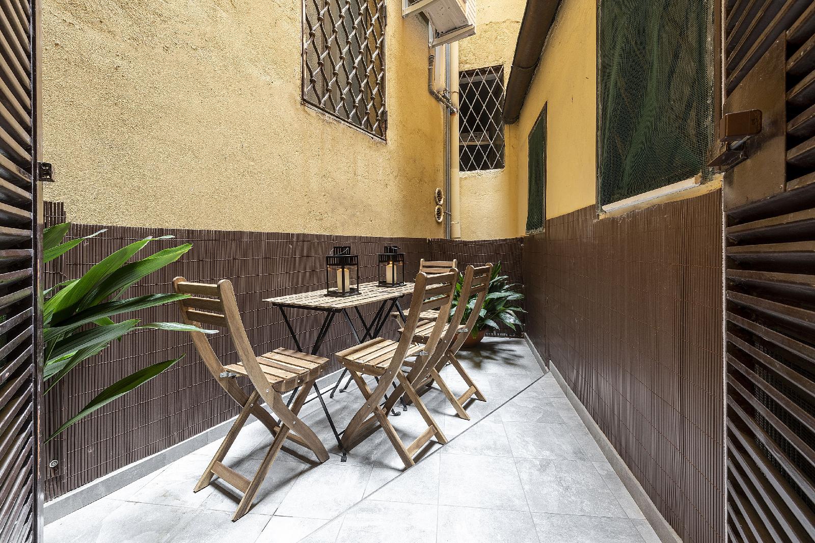Milan Royal Suites & Luxury Apartments
