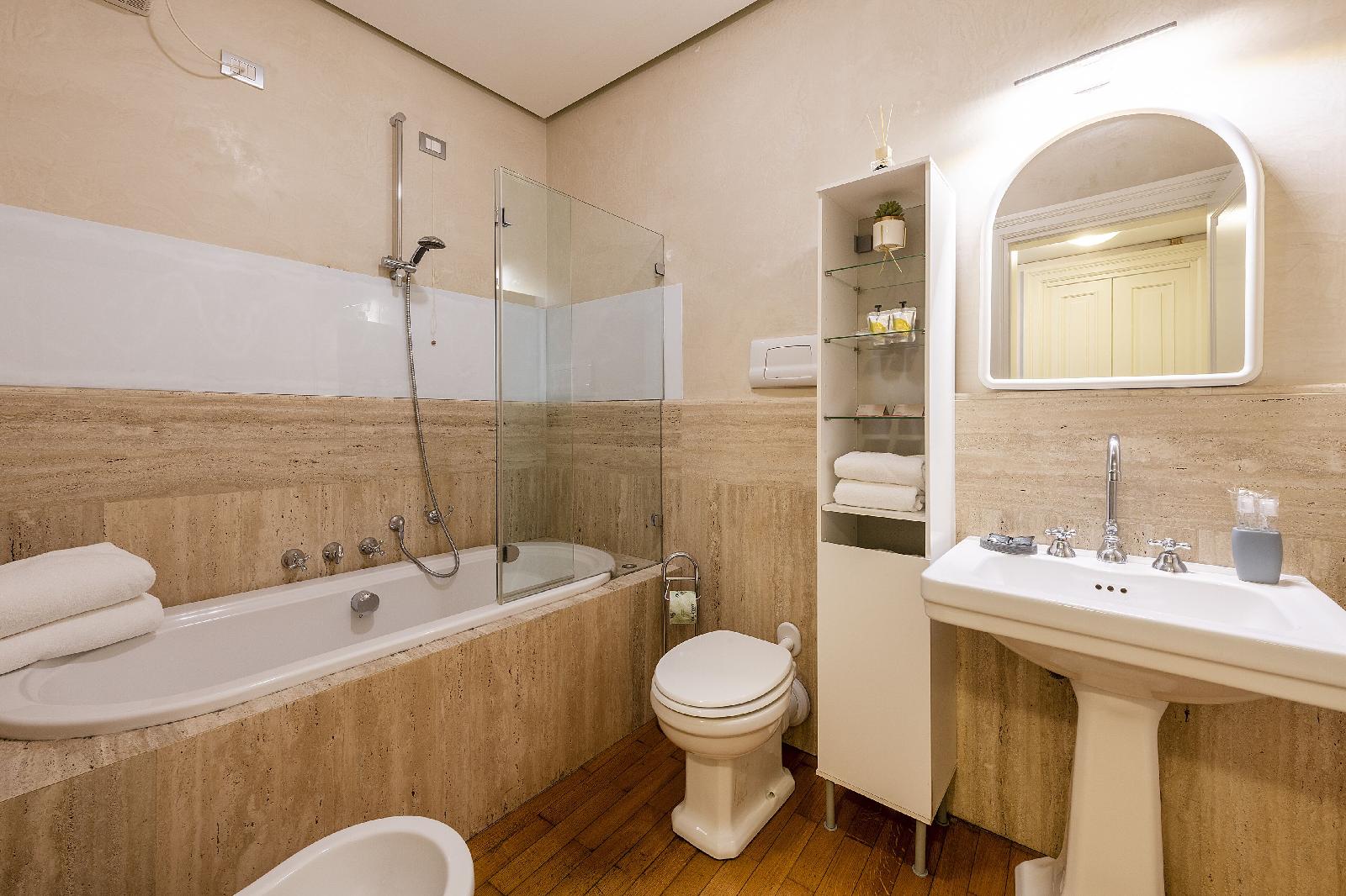 Milan Royal Suites & Luxury Apartments