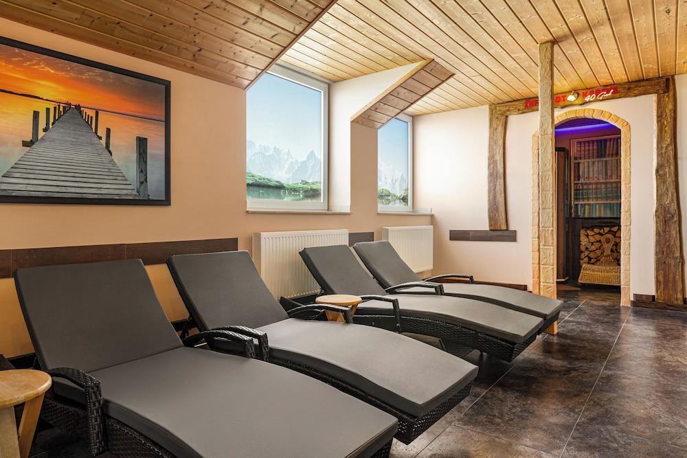 Ramada by Wyndham Halle - Leipzig