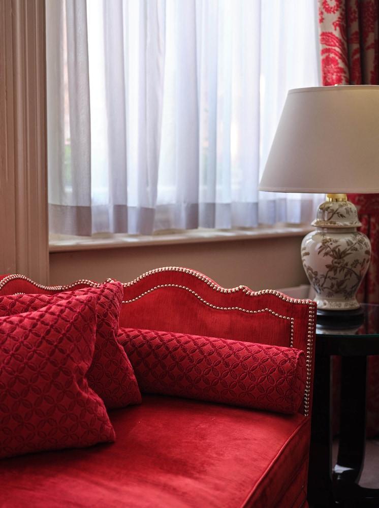 Sloane Club Hotel