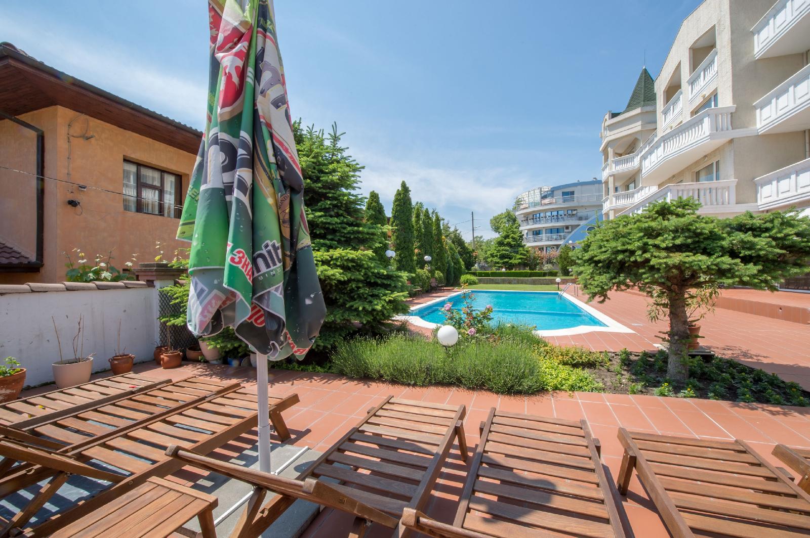 Alekta Hotel