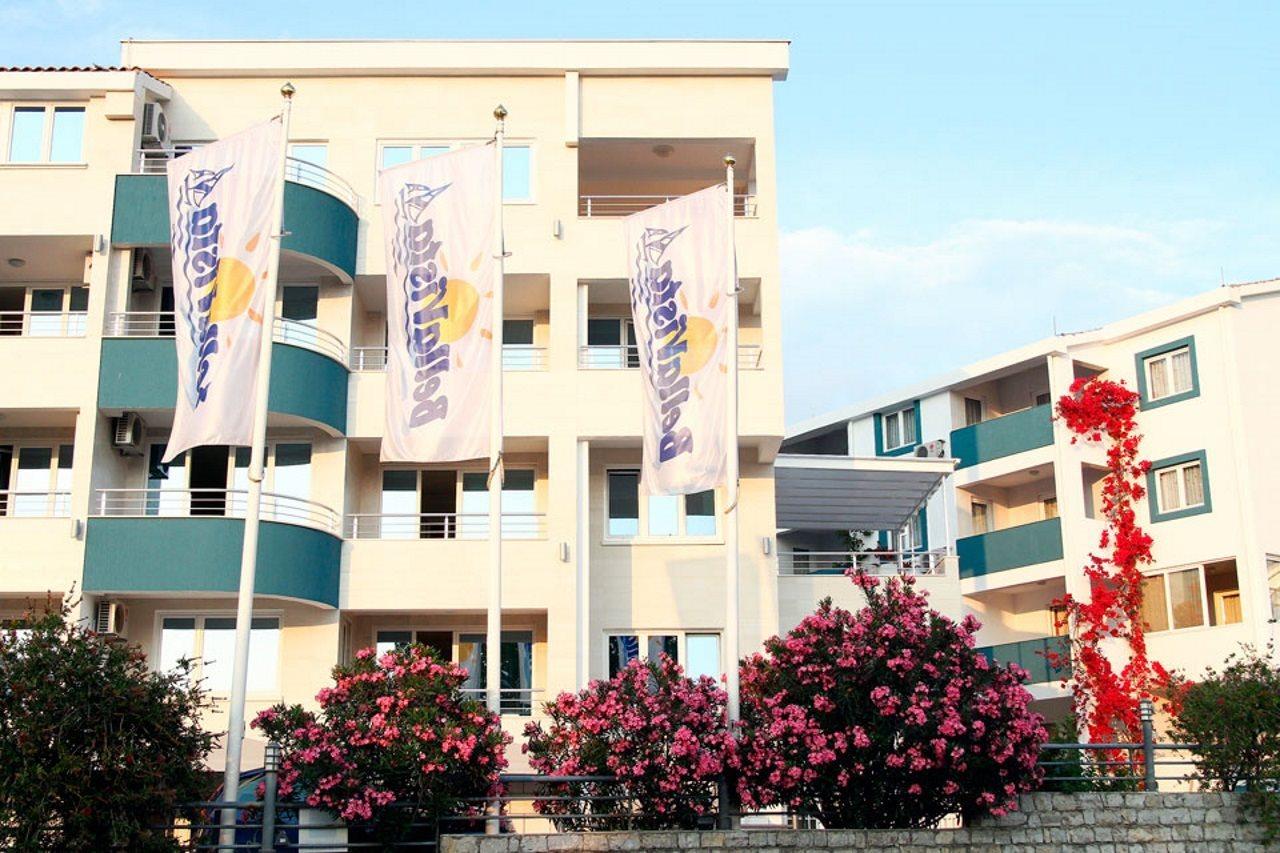 Bella Vista