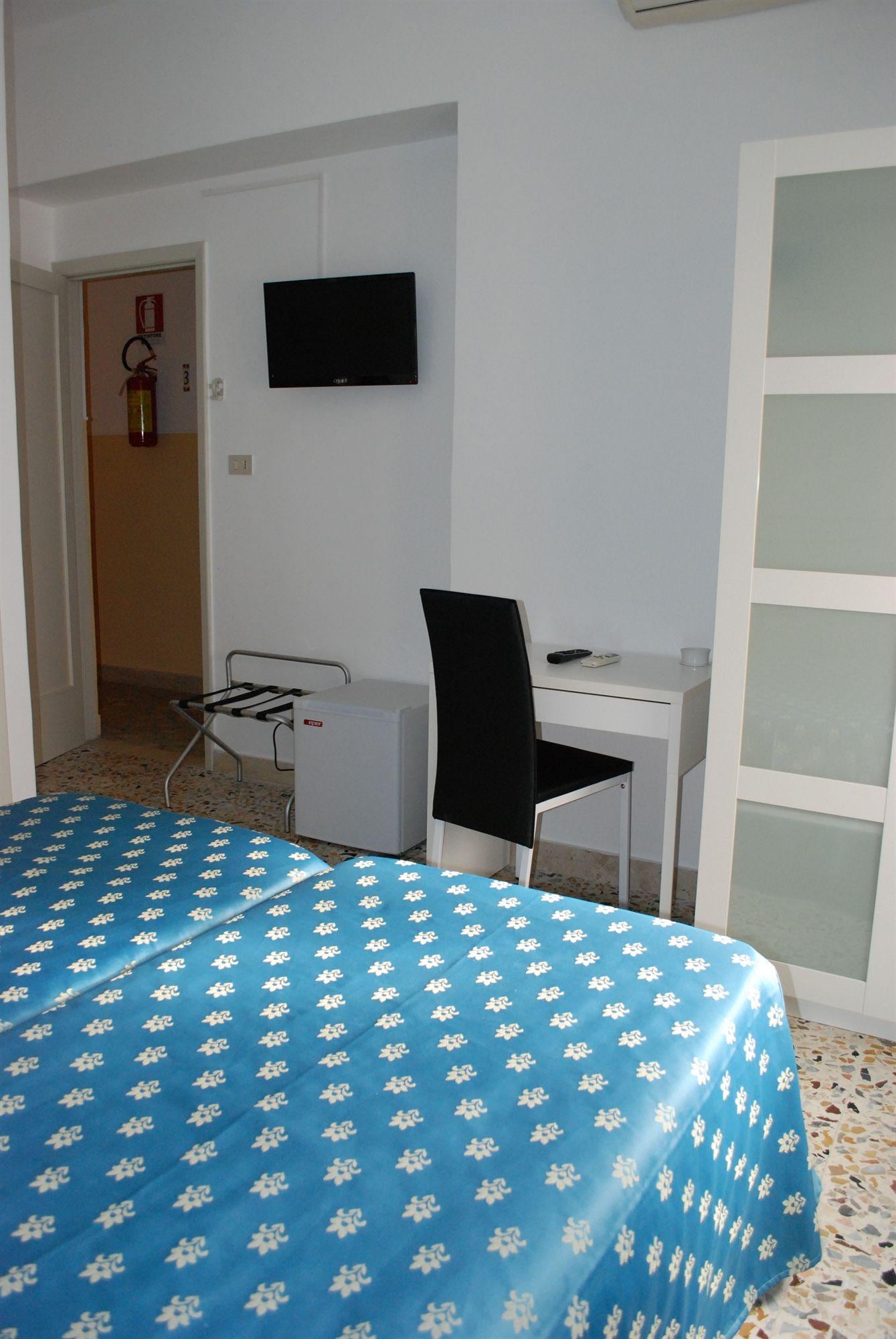 Maniel Beach Hotel