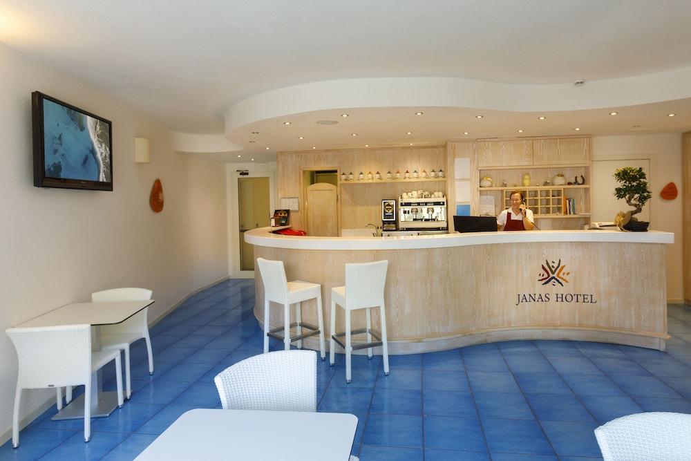 Janas Hotel