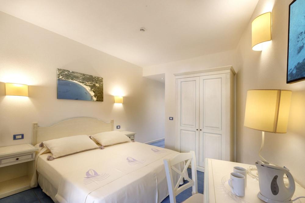 Janas Hotel