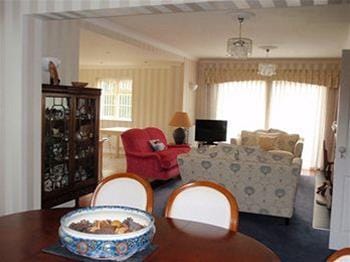 Newbridge House - B&B