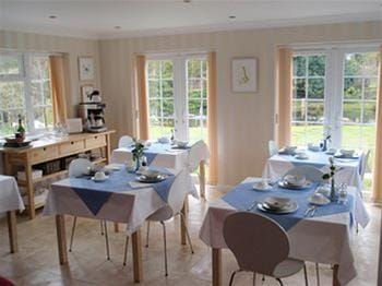 Newbridge House - B&B