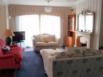 Newbridge House - B&B