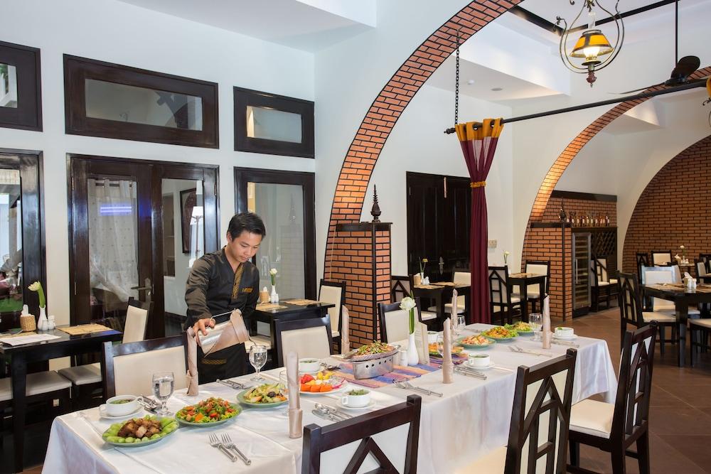 Treasure Oasis Hotel
