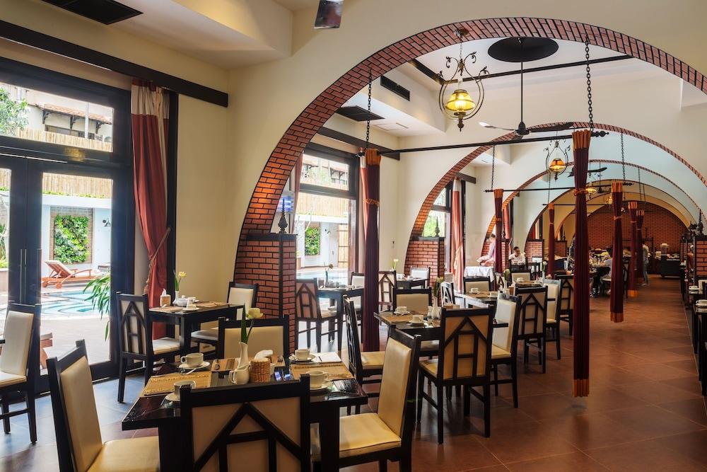 Treasure Oasis Hotel