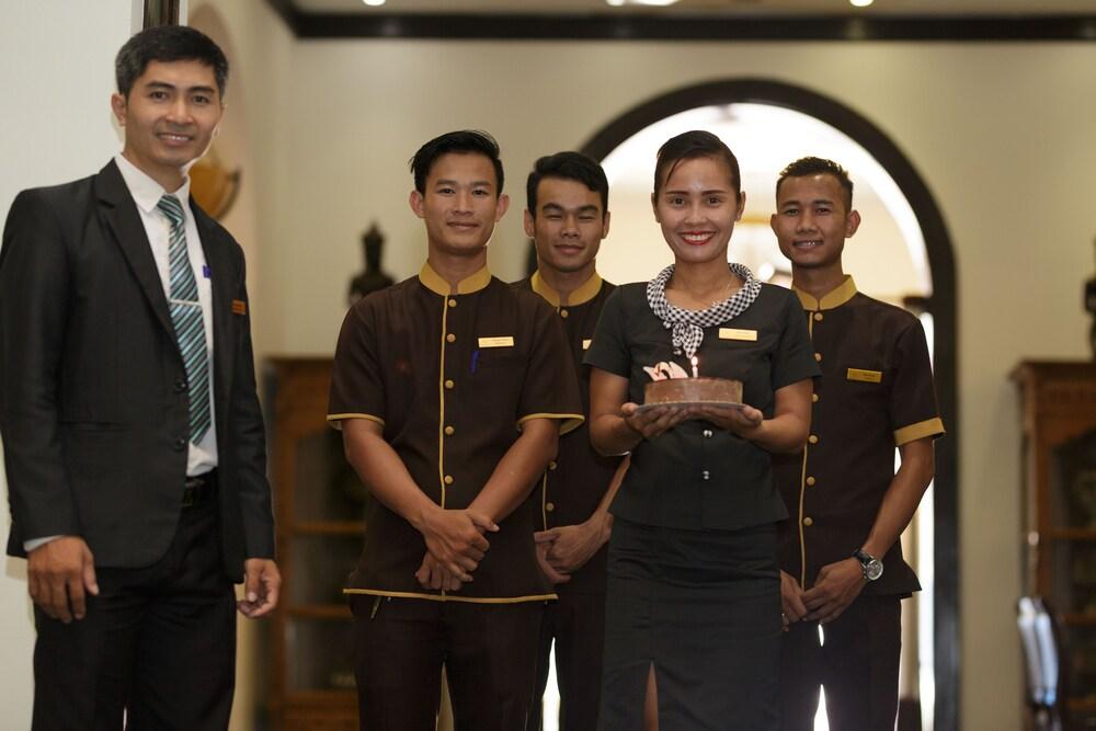 Treasure Oasis Hotel