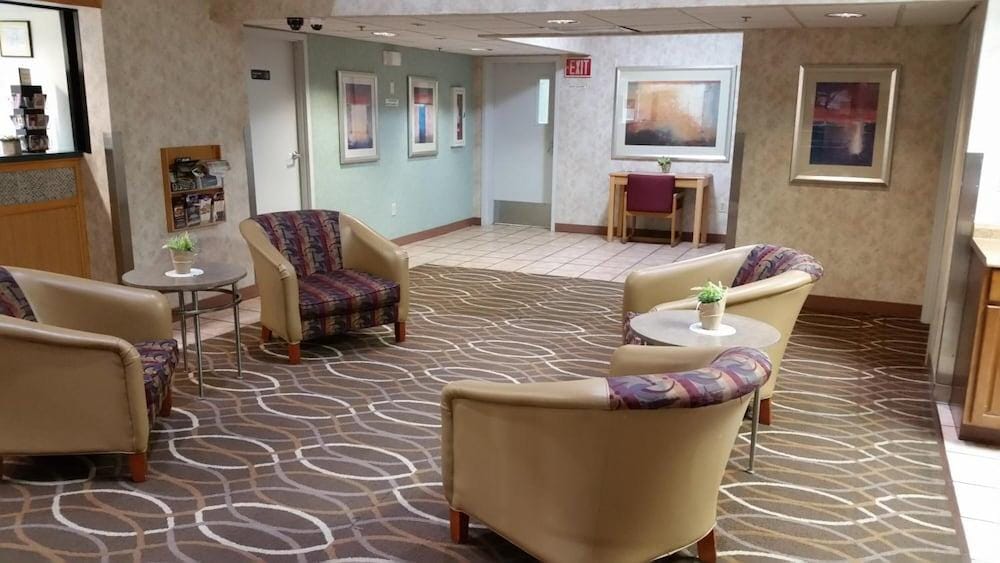 Plano Inn & Suites