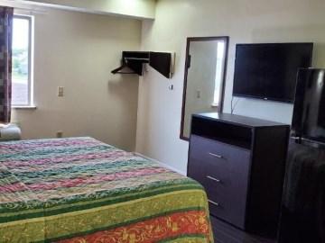 Plano Inn & Suites