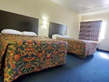 Plano Inn & Suites
