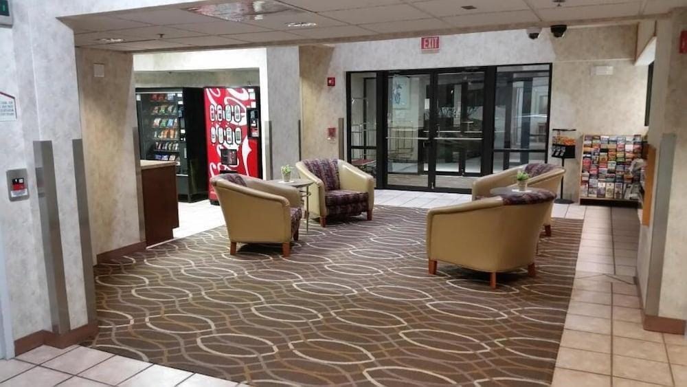 Plano Inn & Suites
