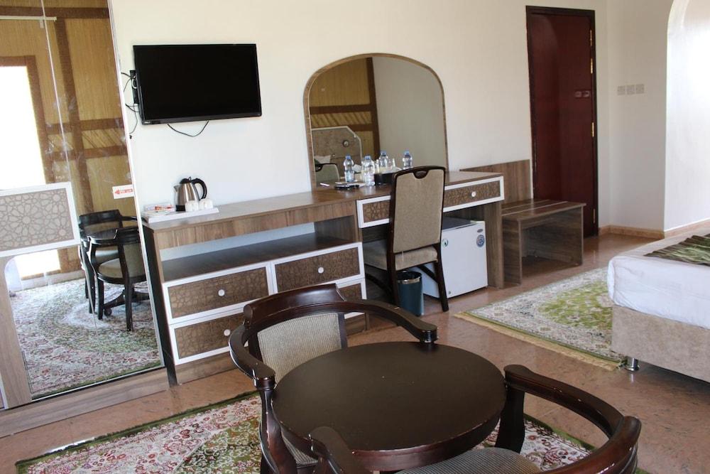 Al Diyar Hotel