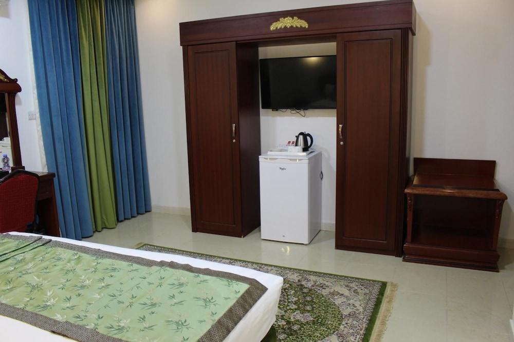 Al Diyar Hotel